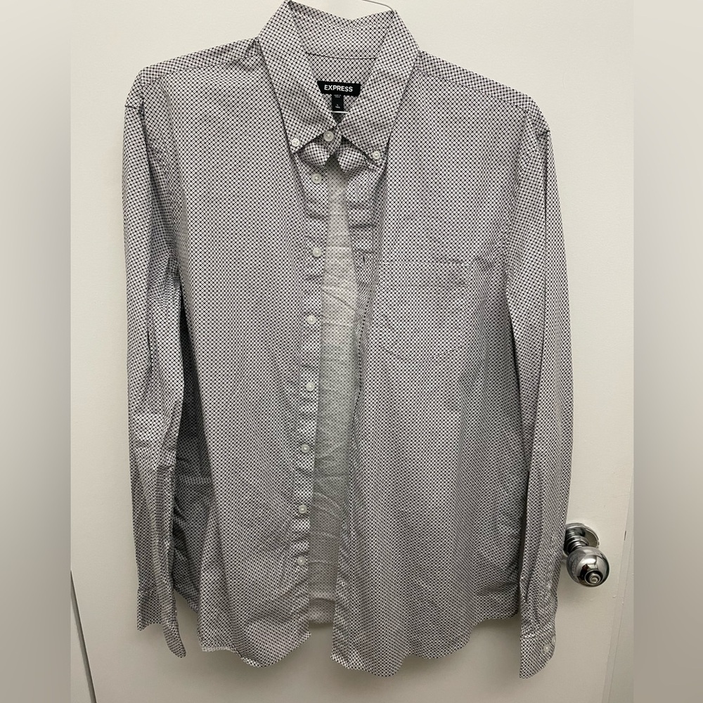 Patterned men’s button up dress shirt
